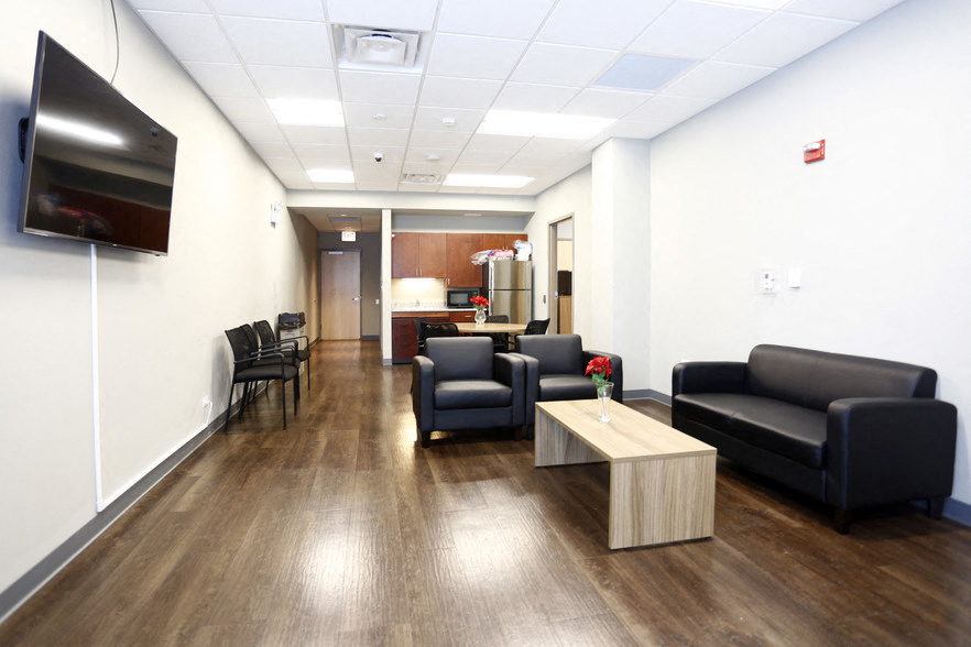 Community Room at 4700 Lake Park Apartments